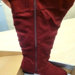 Excellent Condition Lane Bryant Mahogany/Red Suede Boots. Wider Calf in a size 8